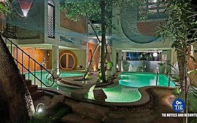 Eden Beach Resort - Tie